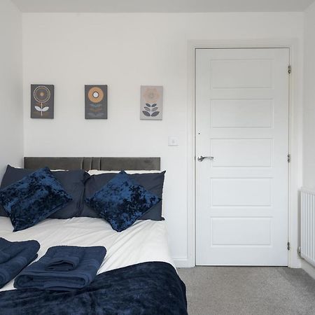 Broughton  Two Bedroom Apartment - Milton Keynes By Aryas Properties מראה חיצוני תמונה