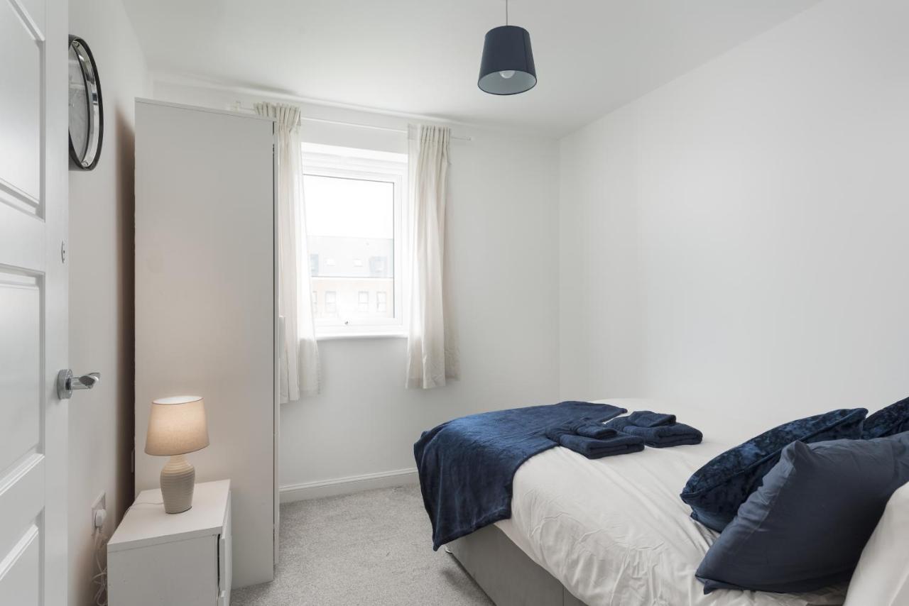 Broughton  Two Bedroom Apartment - Milton Keynes By Aryas Properties מראה חיצוני תמונה