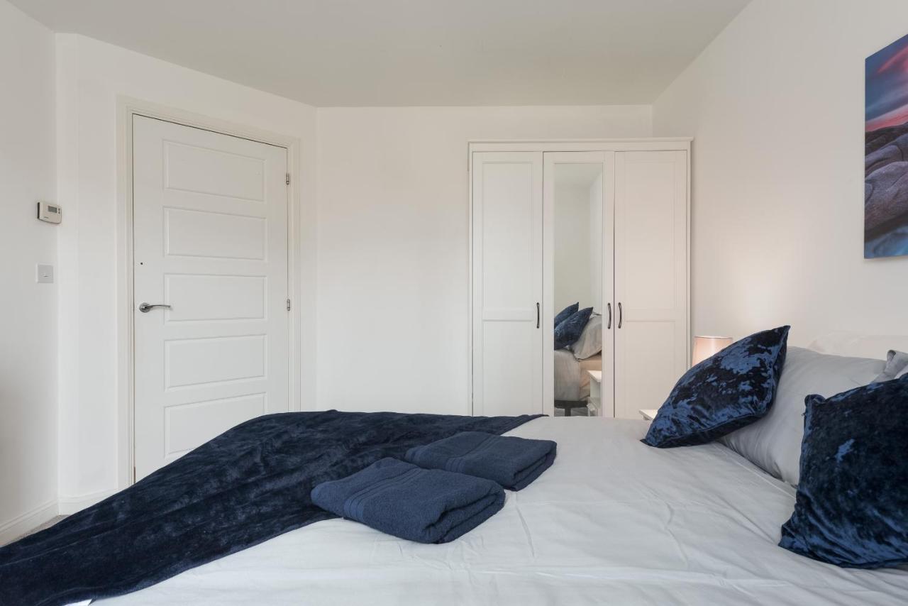 Broughton  Two Bedroom Apartment - Milton Keynes By Aryas Properties מראה חיצוני תמונה