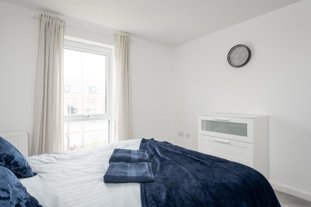 Broughton  Two Bedroom Apartment - Milton Keynes By Aryas Properties מראה חיצוני תמונה